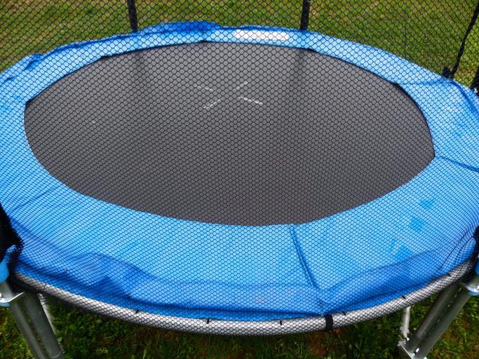 Trampolína může být i nebezpečná